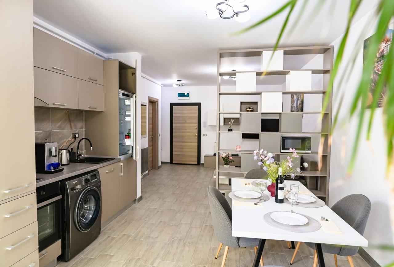 Teemo Beach Apartment, Alezzi Beach Resort Năvodari المظهر الخارجي الصورة